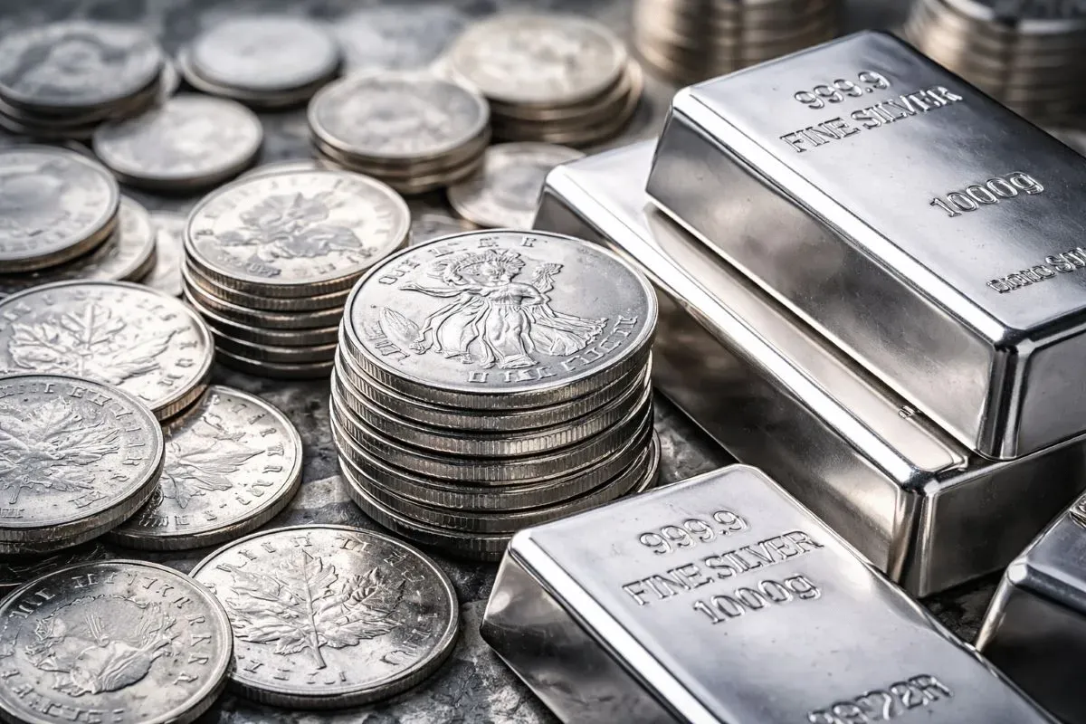 Understanding Silver Coins vs. Bars: Which Offers More Value?